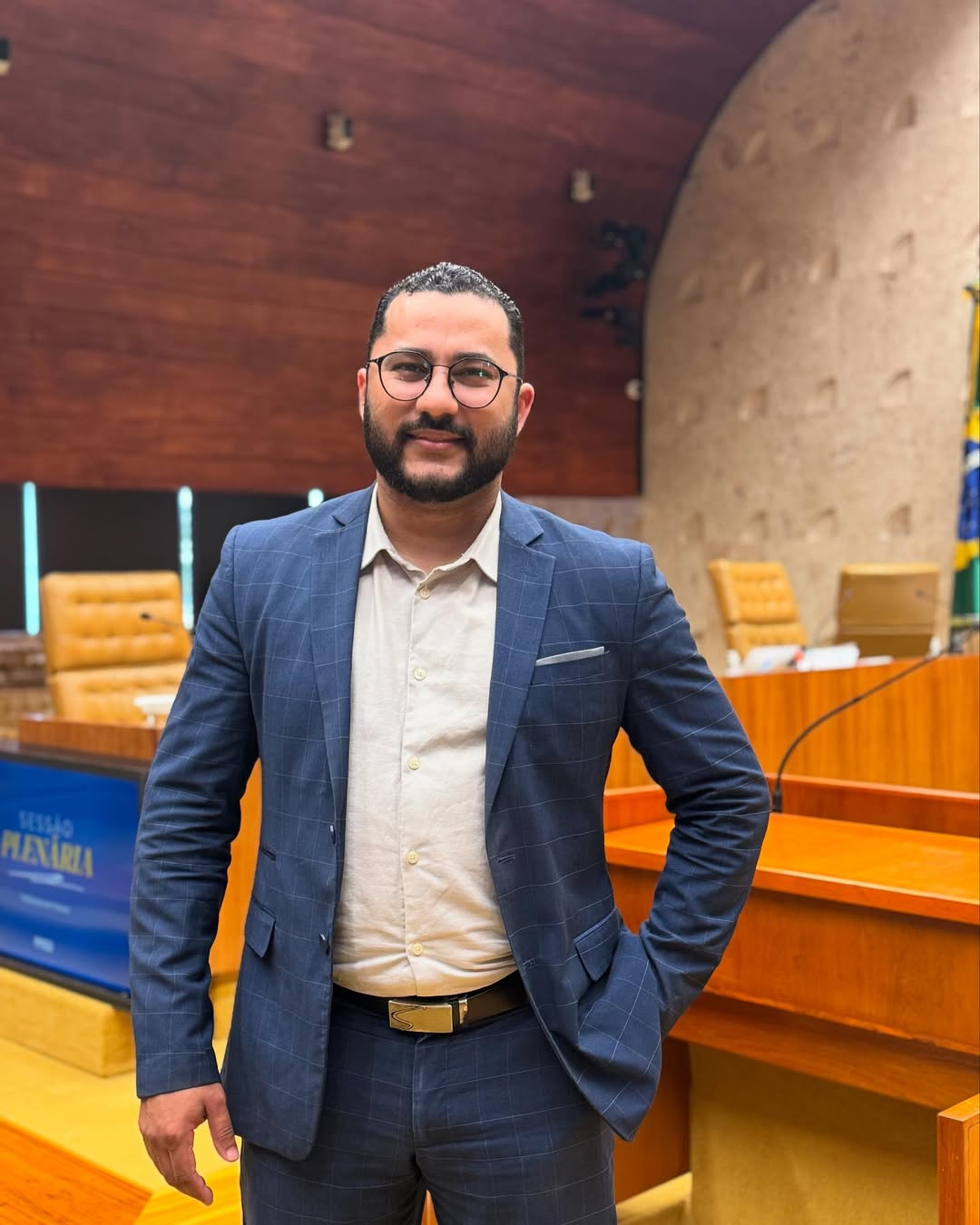 Dr. Diego Alves Bezerra em ambiente institucional